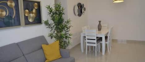 Comfort Apartment, Balcony, City View | Living area