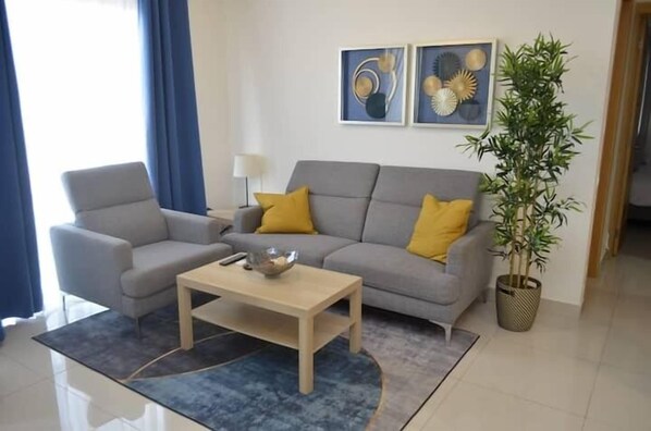 Comfort-lejlighed - balkon - byudsigt | Opholdsområde