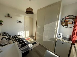 Dormitório compartilhado, 1 quarto | Parte interna