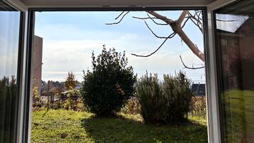 Shared Dormitory, 1 Bedroom, Garden View | Interior