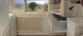 Room-independent Room With Stunning View