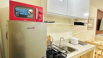 Microwave, oven