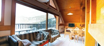 Oz/Alpe dHuez 230m slopes, up to 25 pers, Jacuzzi, rooms with bathroom