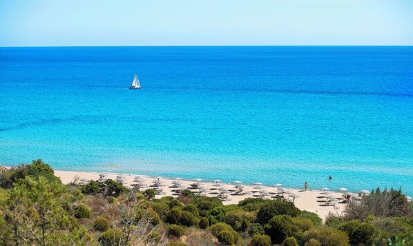 Scuba diving, water skiing, windsurfing, beach volleyball - Baia Chia Laguna Resort, Curio Collection By Hilto (Domus de Maria)