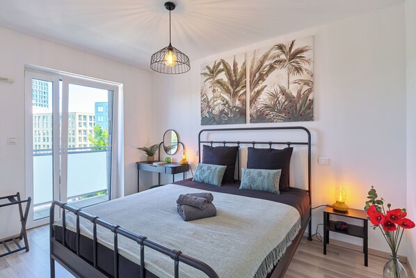 2 chambres, fer et planche à repasser, lit parapluie, Wi-Fi