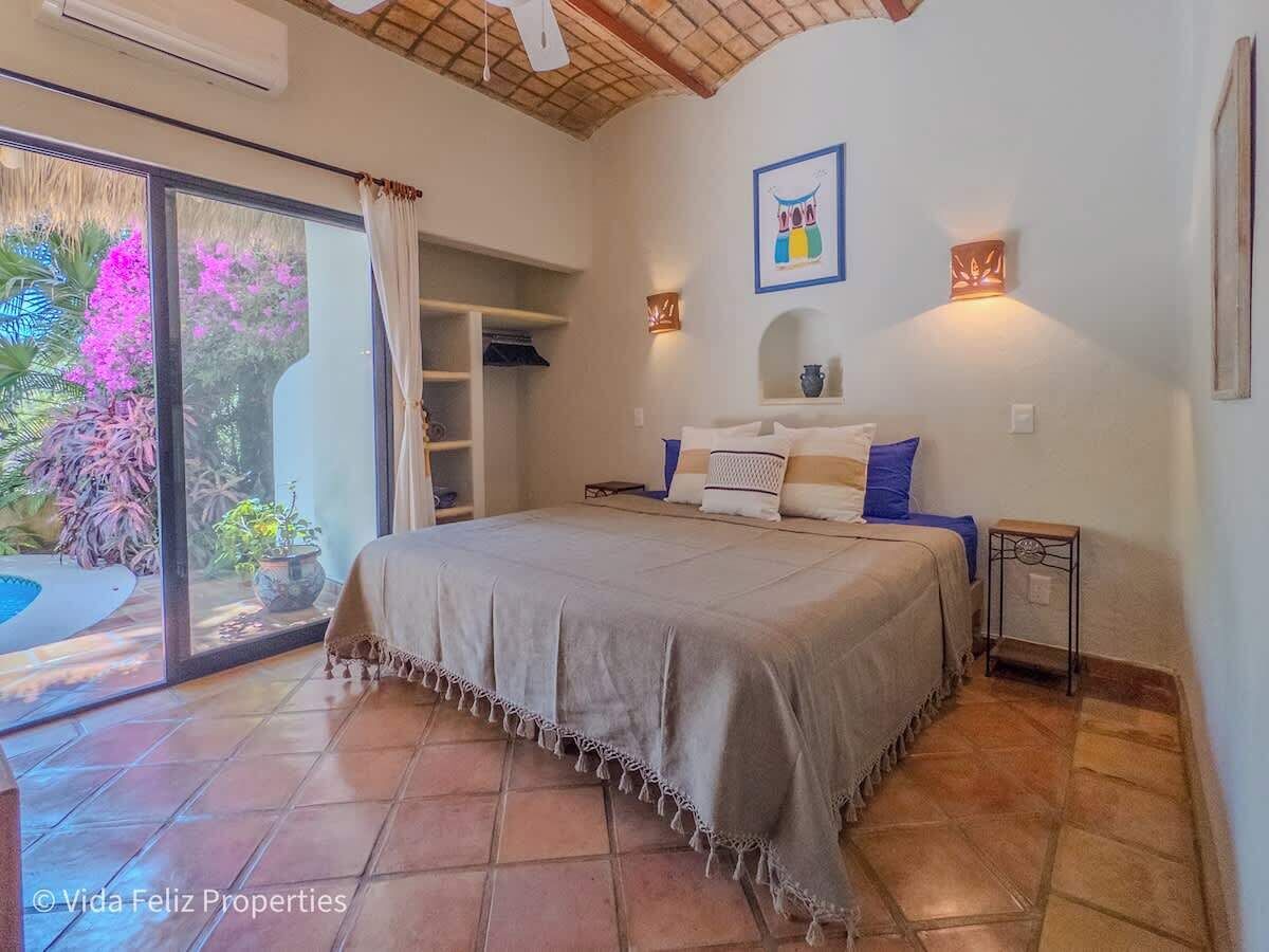 2 soverom, safe på rommet, skrivebord og strykejern/-brett