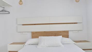 2 bedrooms, bed sheets