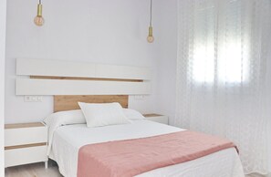 2 bedrooms, bed sheets - Casa Rural El Ancla. (Conil de la Frontera)