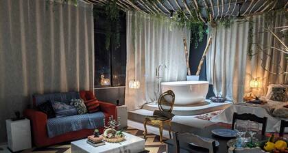 Design Loft Next to Famous Elevator