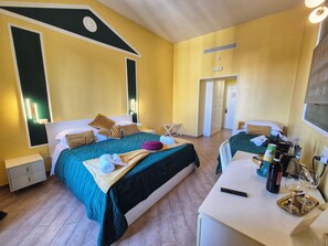 Premium bedding, memory-foam beds, minibar, in-room safe - RESIDENZE SERVENTI LONGHI (Rome)