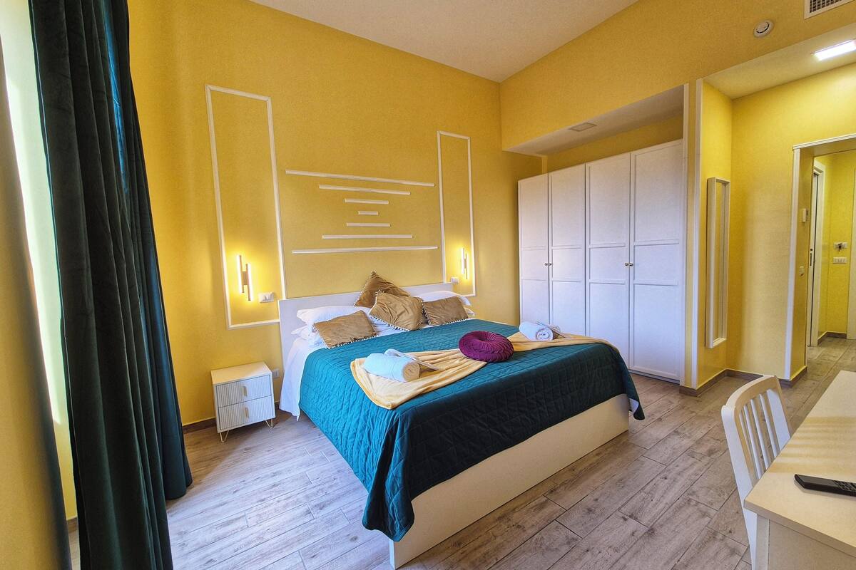 Deluxe Room, City View | 1 bedroom, premium bedding, memory foam beds, free minibar