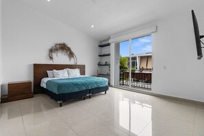 Décoration personnalisée, rideaux occultants, fer et planche à repasser