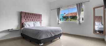 Casa Encanto 3Bdr 3Bath Jacuzzi Parking