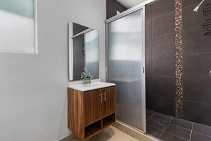 Family Villa | Bathroom | Shower, towels