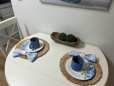 Charming 1-bedroom condo in welcoming Tallahassee with WiFi, AC