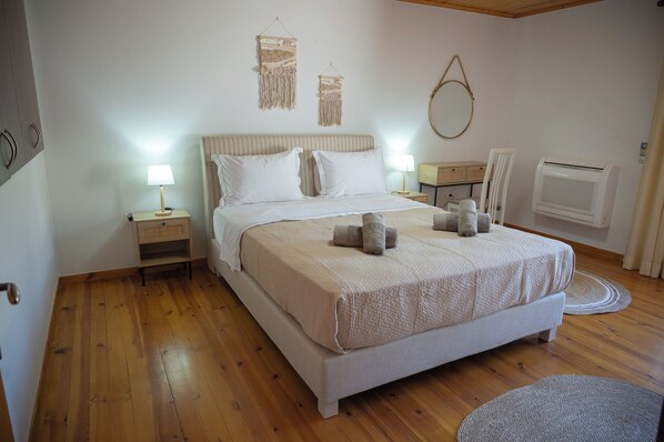 1 bedroom, free WiFi, bed sheets - Galinos-traditional house B (Eresos)