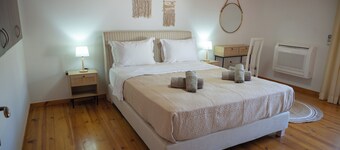 Galinos-traditional house B