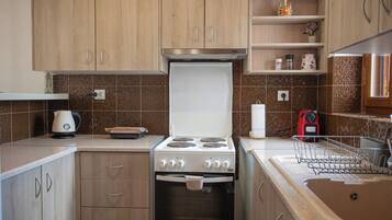 Spishäll, kaffe- och tebryggare, vattenkokare och brödrost