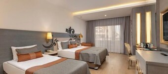 Kirman Belazur Resort & Spa