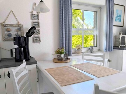 Off to the sea - FEWO 1