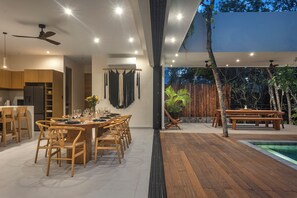 Outdoor dining - NEW! Spacious 5 Suites Villa with gorgeous outdoor space in delightful Tulum, (Tulum)