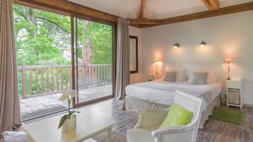 1 bedroom, bed sheets