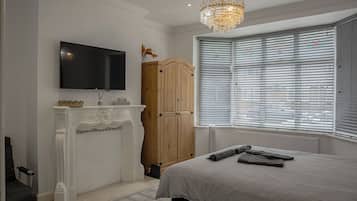 1 bedroom, iron/ironing board, WiFi, bed sheets