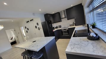 Microwave, oven, stovetop, dishwasher