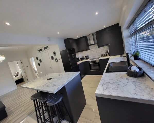 Microwave, oven, stovetop, dishwasher