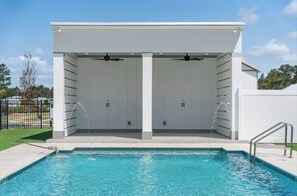 Piscine extérieure, piscine chauffée