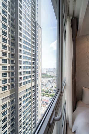 Royal Apartment, 2 Bedrooms, Balcony, City View | Room amenity