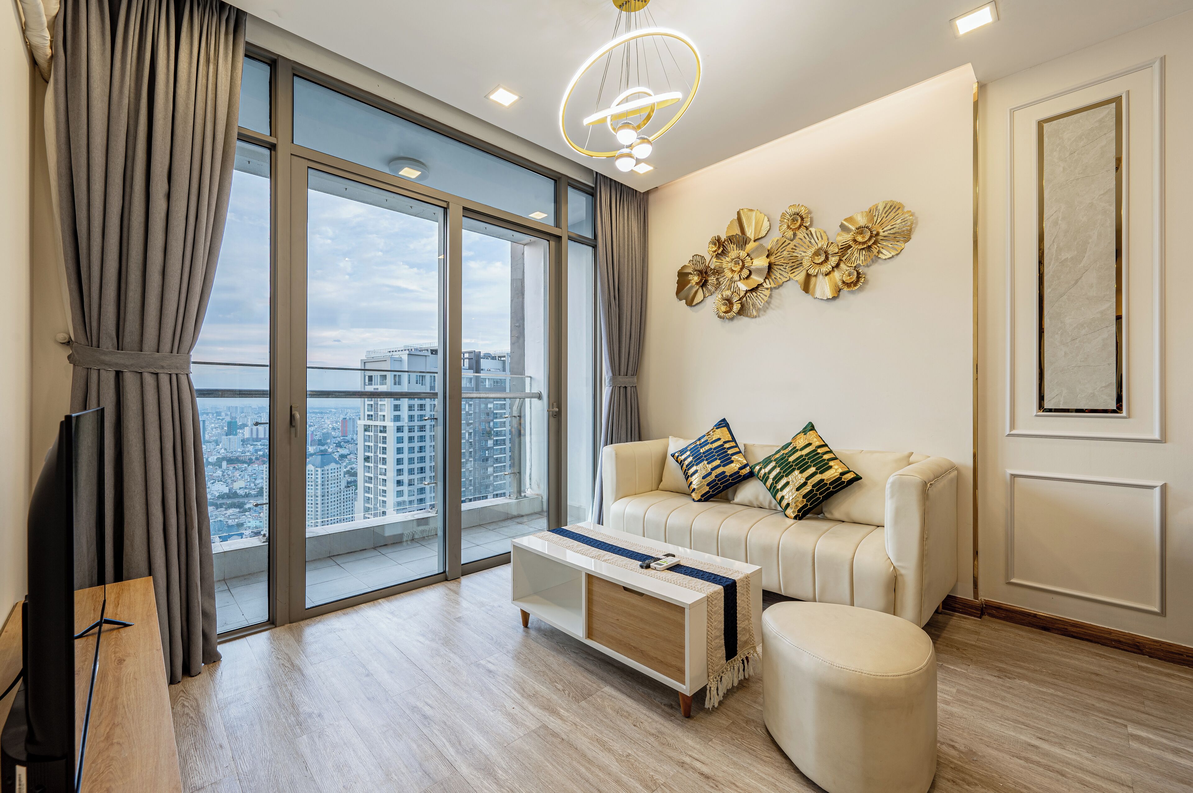 Royal Apartment, 2 Bedrooms, Balcony, City View | Living area | Flat-screen TV