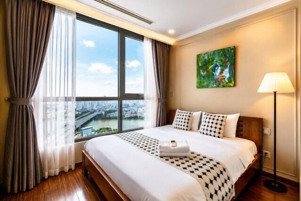 Premium bedding, memory-foam beds, minibar, desk