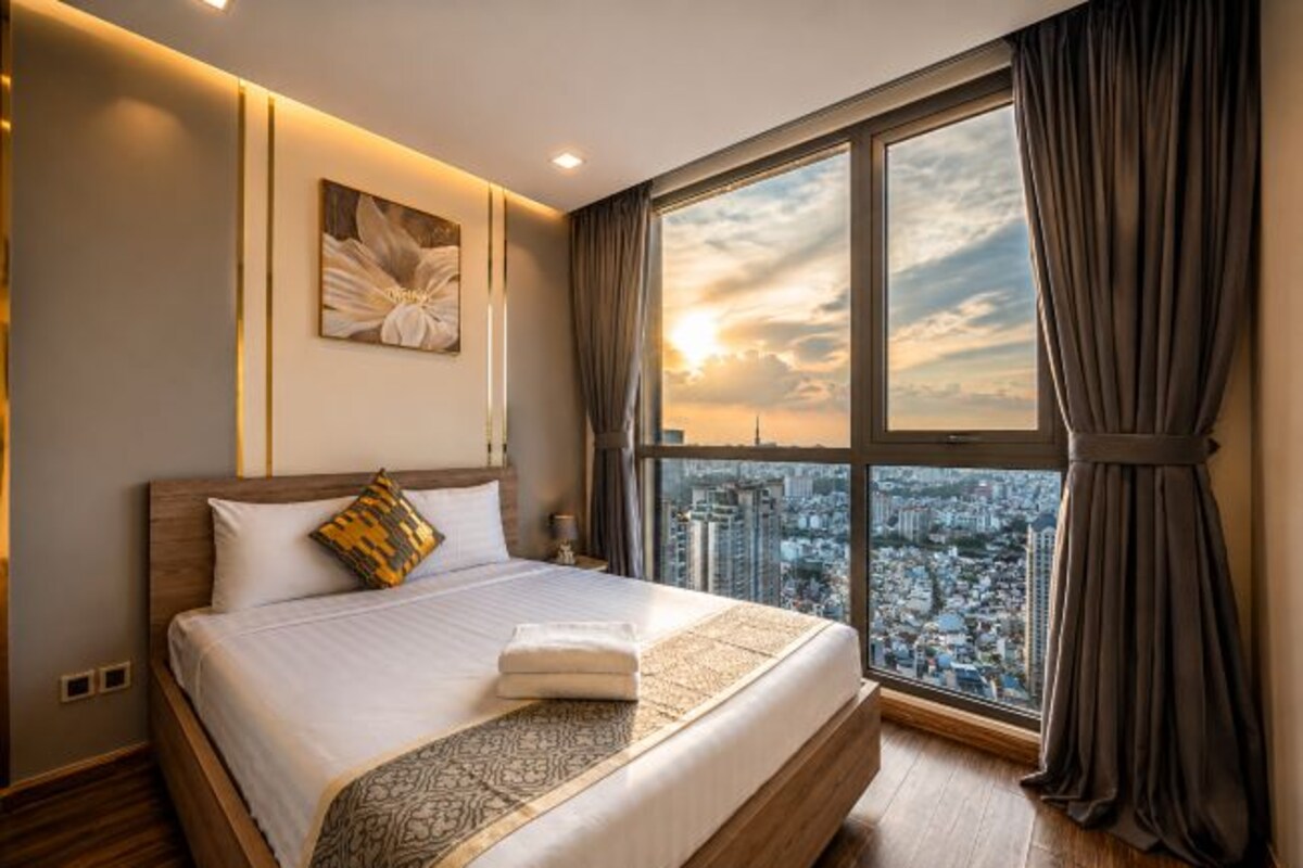 Hochwertige Bettwaren, Betten mit Memory-Foam-Matratzen, Minibar
