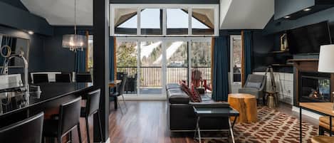 Smart TV, fireplace, stereo, offices