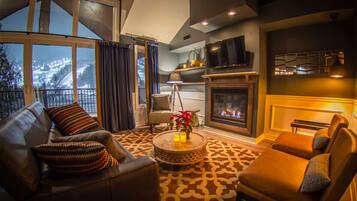 Smart TV, chimenea, estéreo y oficina