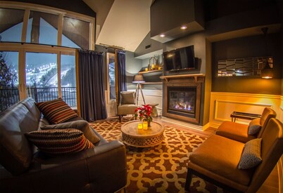Spacious 3-bedroom condo - Ski in Ski out St Sau!