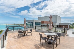 아파트 | 야외 식당