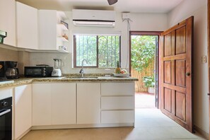 Private kitchen - 2-bedroom poolside condo in wonderful Tamarindo with WiFi, AC (Tamarindo)