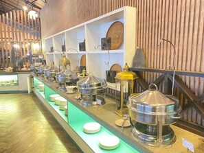 Free daily local cuisine breakfast - Arwana Beachfront Resort - Pulau Besar (Pulau Perhentian Besar)