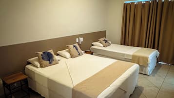 Superior Room, Sea View | Minibar, free WiFi, bed sheets