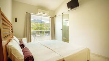 Standard Room, City View | Minibar, free WiFi, bed sheets