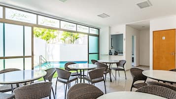 Apartment | Outdoor dining