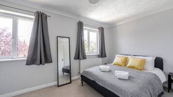 3 bedrooms, iron/ironing board, free WiFi, bed sheets