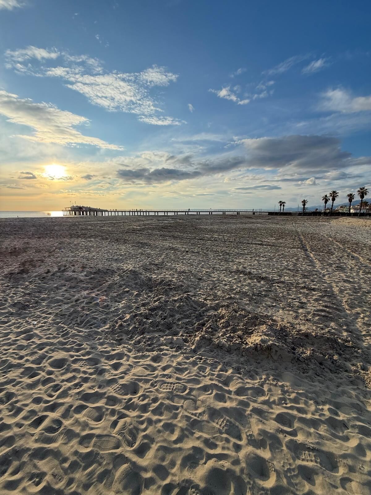 Beach nearby, sun loungers