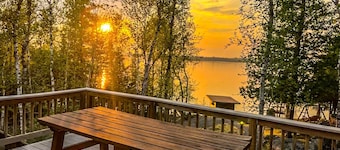 Oceans 1 - A Frazer Bay Hideaway. Centrally Located! Boat Rentals also Available