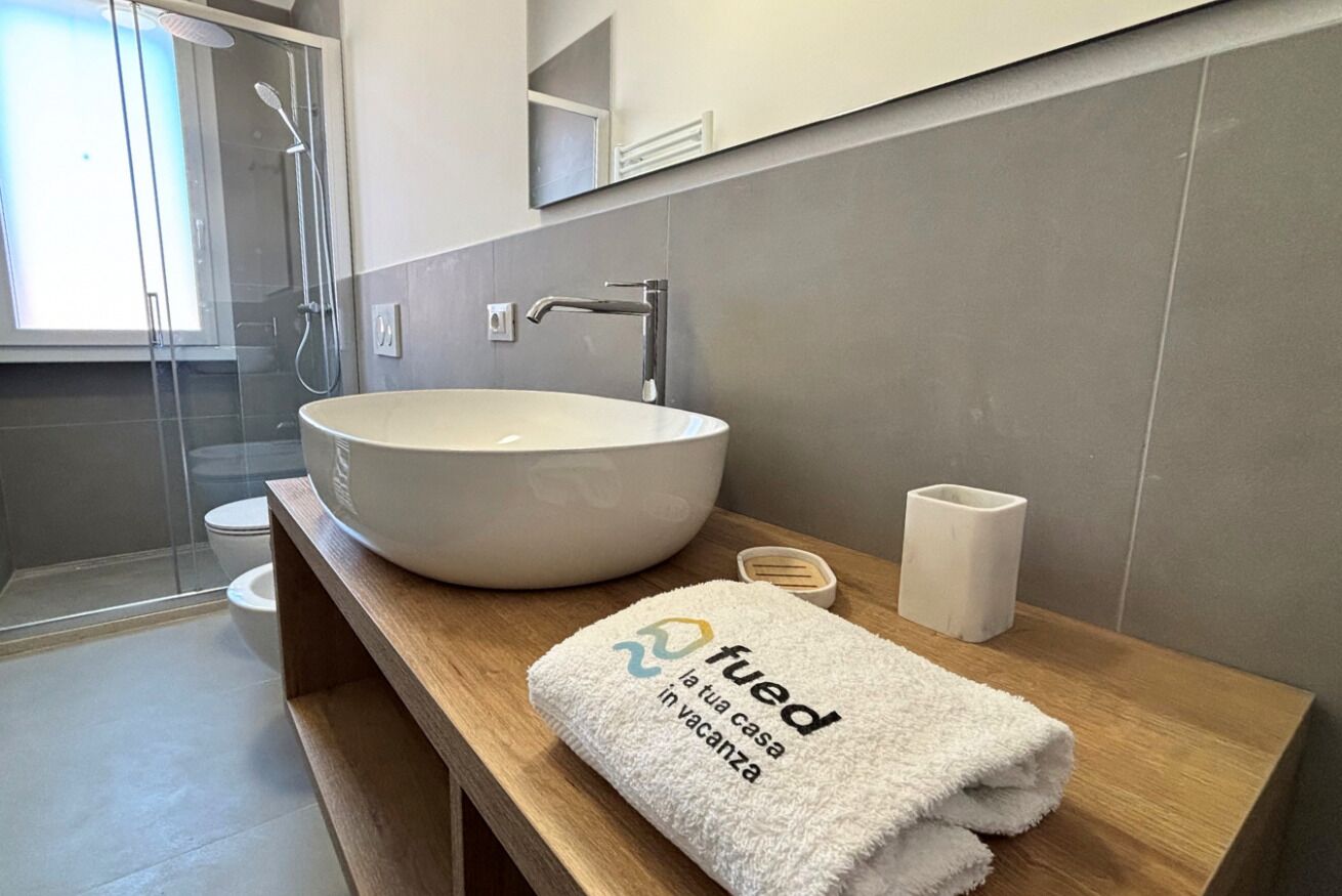 Dusche, Bidet, Handtücher