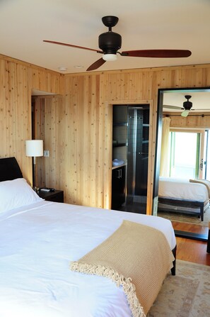 4 室のベッドルーム、アイロン / アイロン台、WiFi、ベッドシーツ