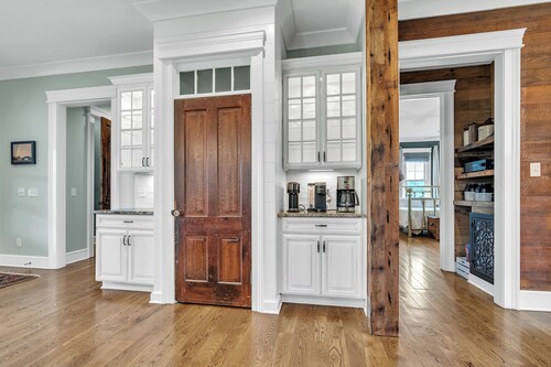 An Upscale 1800's Reset Retreat on Private Acreage with Breathtaking Views