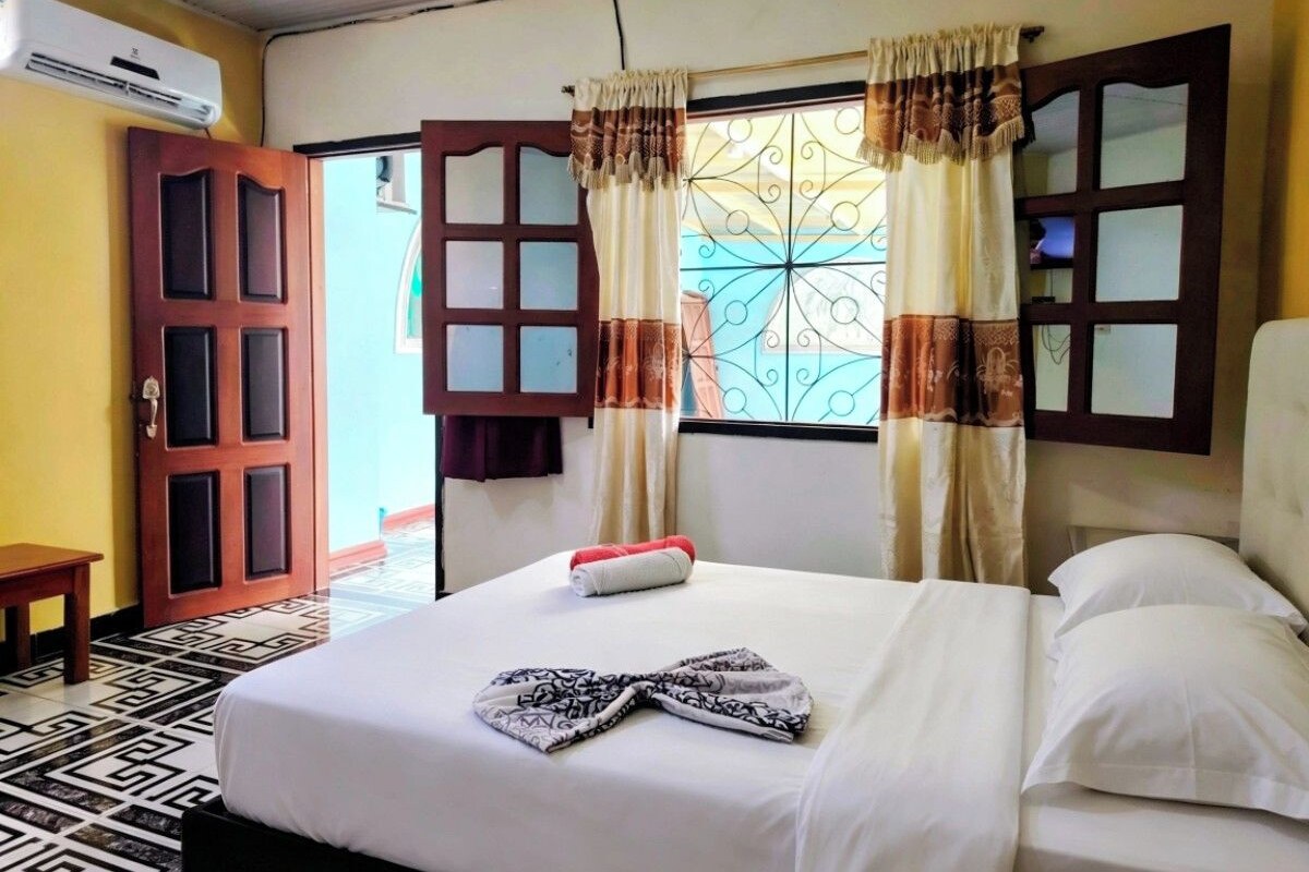 Economy-Doppelzimmer, Veranda, Poolblick | Hochwertige Bettwaren, schallisolierte Zimmer, kostenloses WLAN